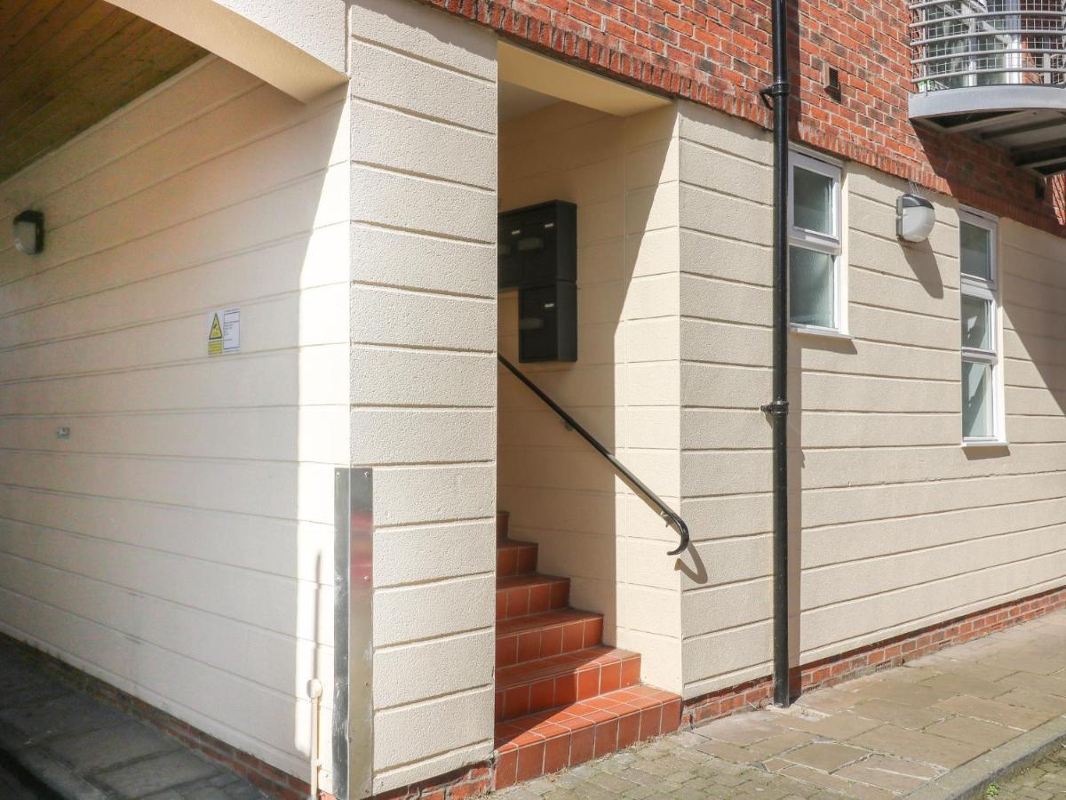 12 Woodsmill Quay Apartment York Bagian luar foto