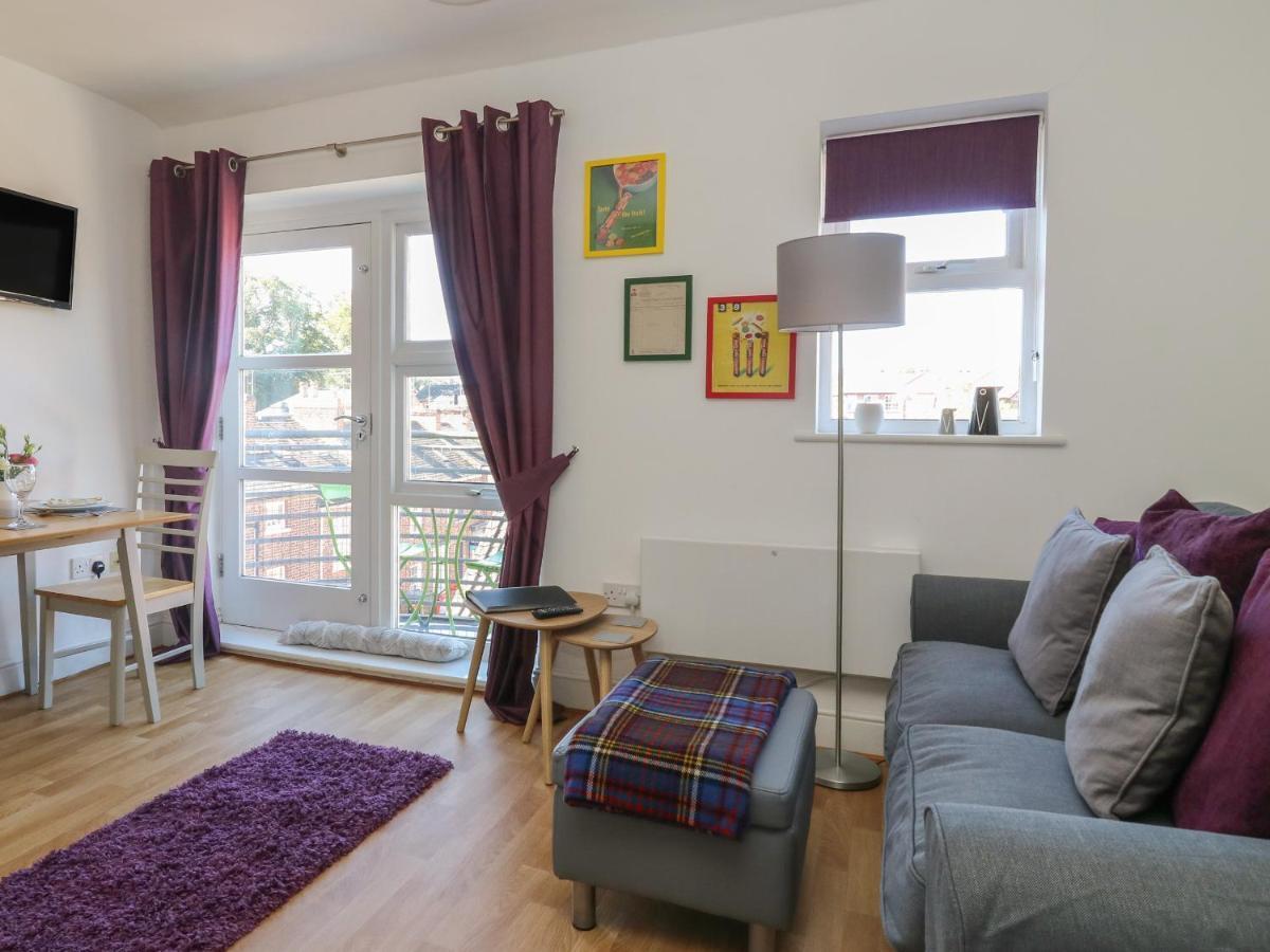 12 Woodsmill Quay Apartment York Bagian luar foto