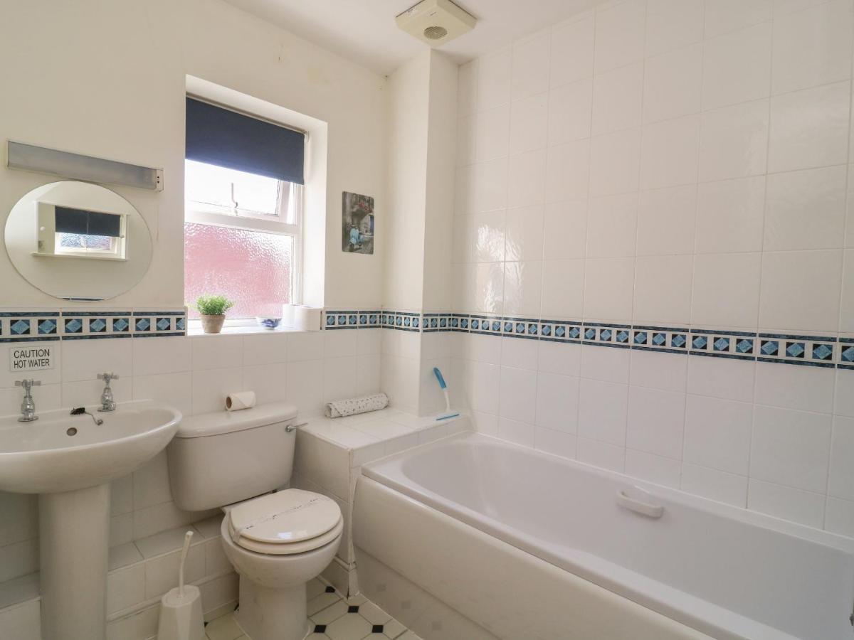 12 Woodsmill Quay Apartment York Bagian luar foto