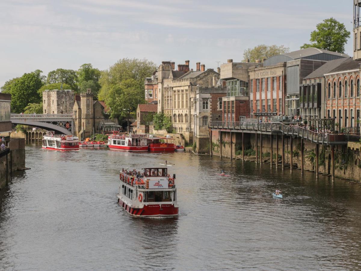 12 Woodsmill Quay Apartment York Bagian luar foto